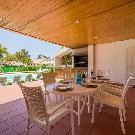 Chalet With Heated Pool In Gran Canaria *