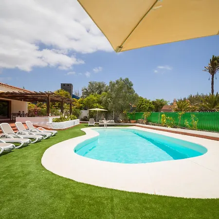 Horská chata In Maspalomas With Heated Pool *