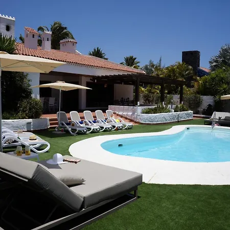 With Heated Pool In Gran Canaria 木屋 San Bartolomé