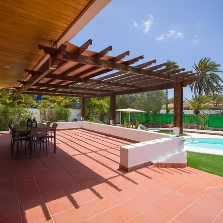With Heated Pool In Gran Canaria