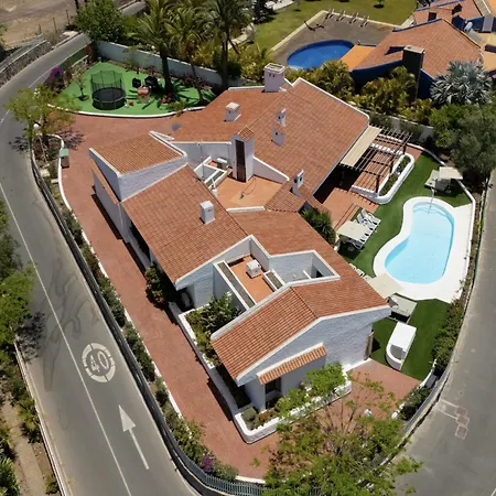 With Heated Pool In Gran Canaria